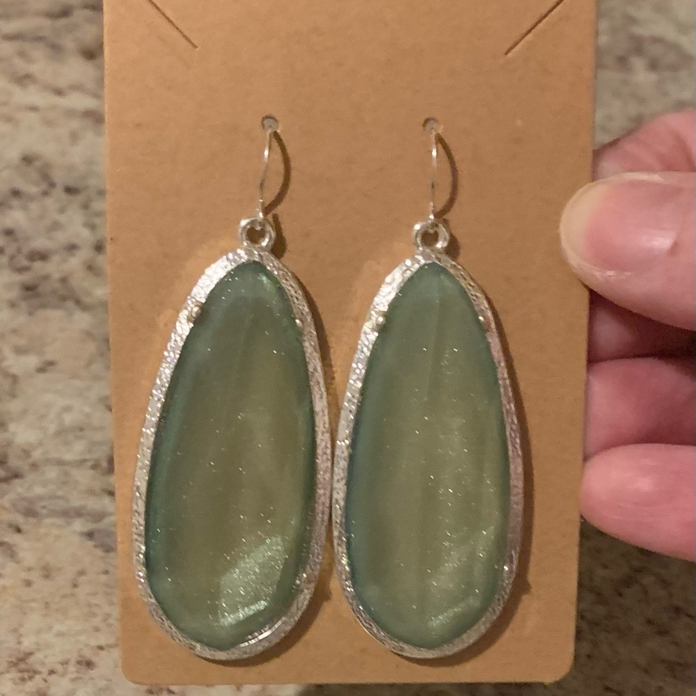 NWT Elegant Silver and light shimmering Teal Teardrop Earrings!!